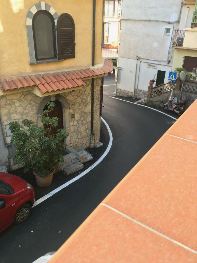 Ferienwohnung Quirino'S House Taormina Exterior foto